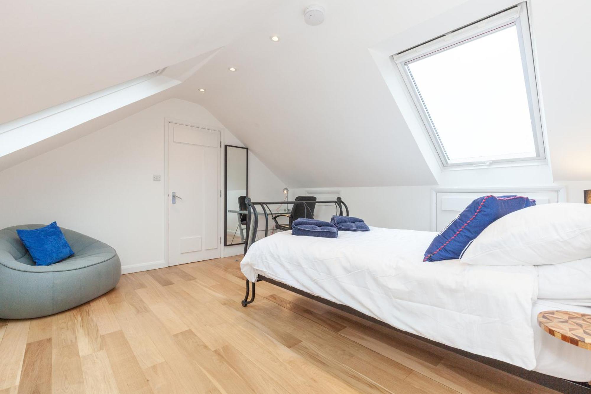 23 Wharton Road Apartment