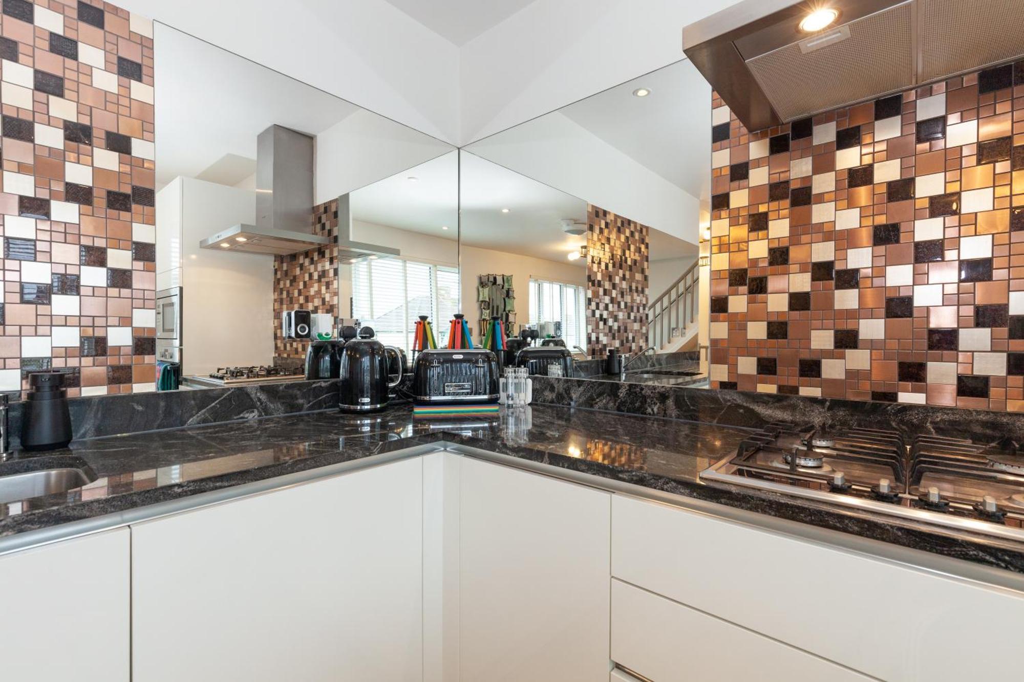 23 Wharton Road * Oxford